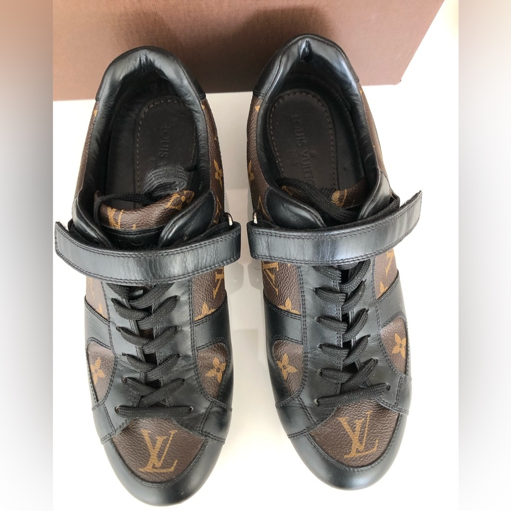 Louis Vuitton mens sneaker - Picture 3 of 7
